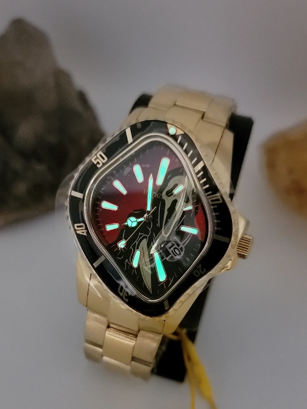 NWT Invicta Gold Black 50546 Artist SURREAL Quartz Watch 40mm Red Gradient Dial